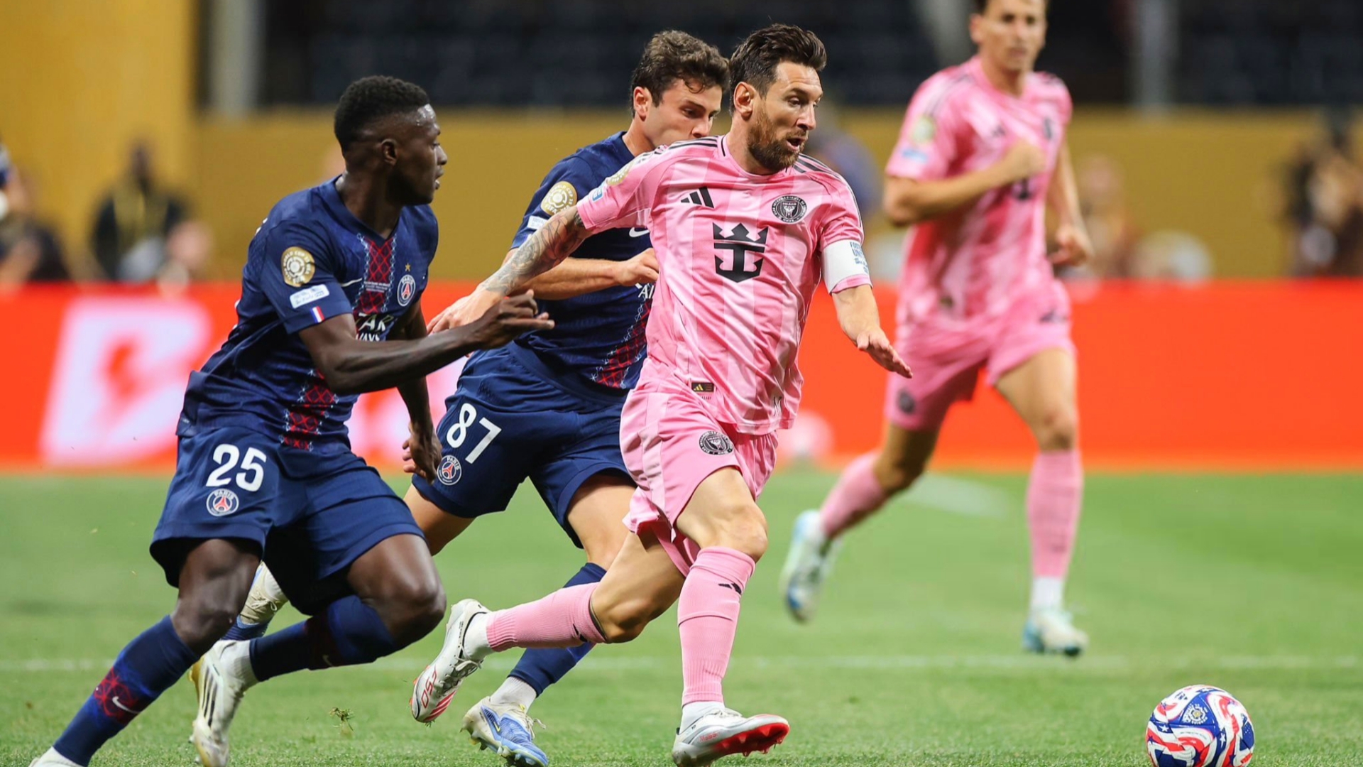 赛地聚焦：欧冠转会期热度飙升，罗马止住颓势，气氛紧张，球队文化再被提及的简单介绍