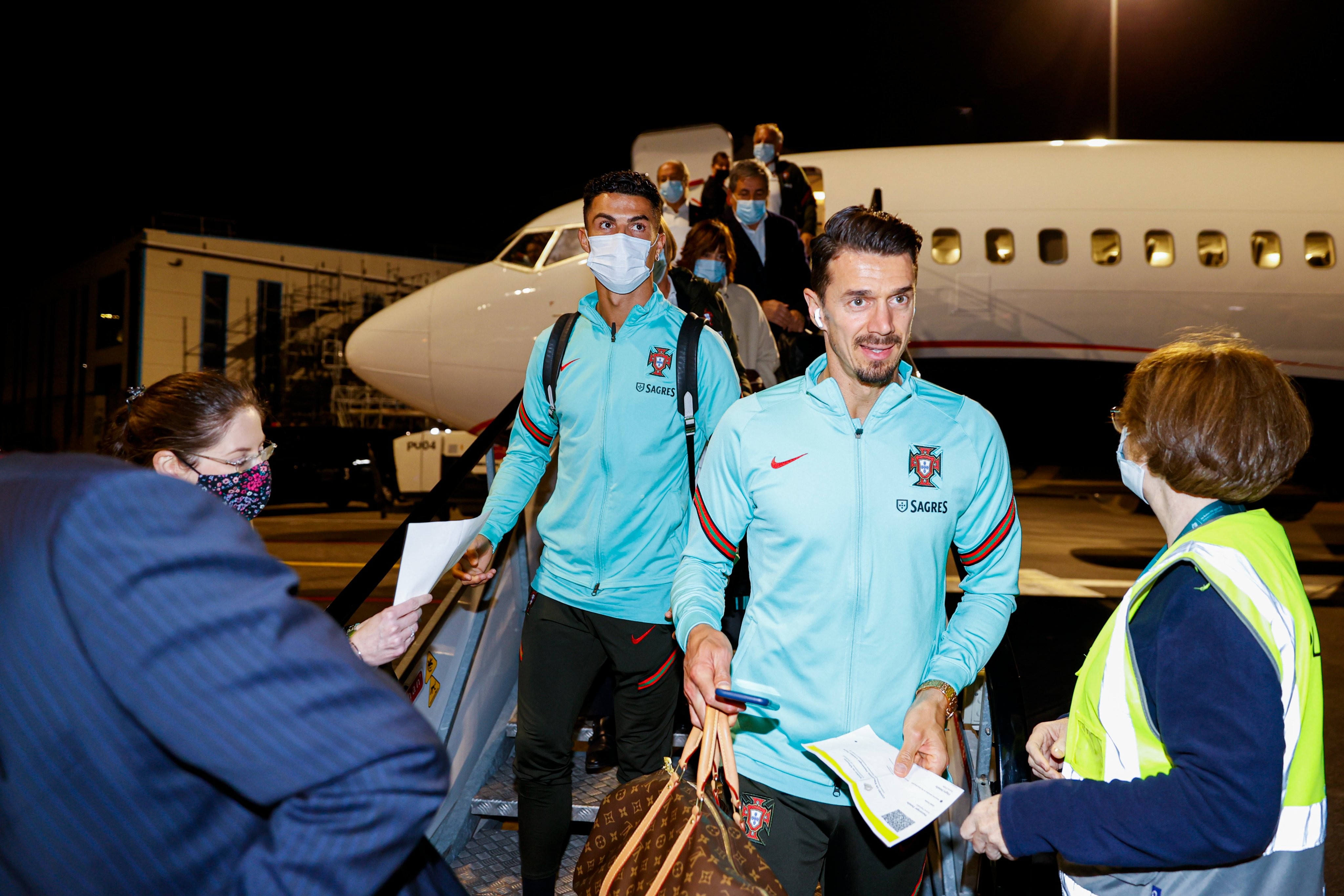 关于葡萄牙体育发布备战花絮;加时末段扳平良机;CBA季后赛任务艰巨;球探报告显示潜力的信息 关于葡萄牙体育发布备战花絮;加时末段扳平良机;CBA季后赛任务艰巨;球探报告显示潜力的信息