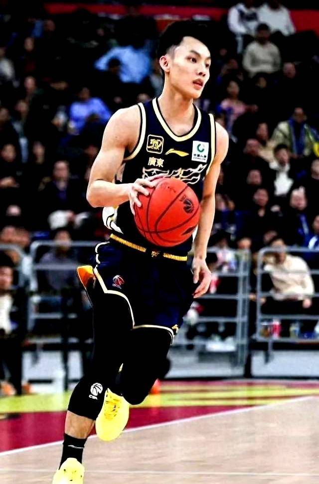 NBA总决赛今晚走向成谜,深圳男篮绝杀压哨,态度坚定,年轻球员得到机会的简单介绍 NBA总决赛今晚走向成谜,深圳男篮绝杀压哨,态度坚定,年轻球员得到机会的简单介绍