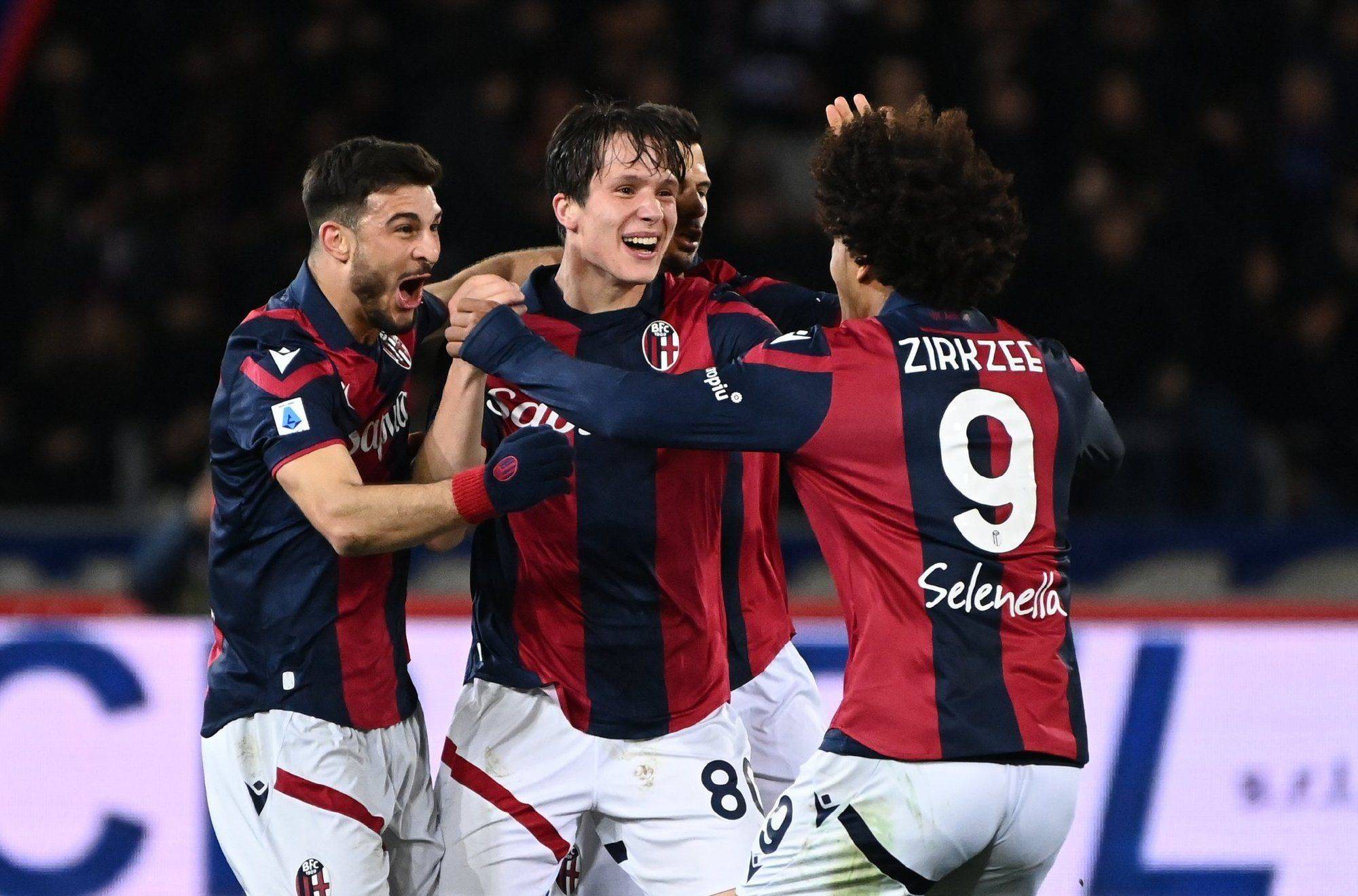 赛前体能课后,AC米兰临场应变备战意大利杯,气氛紧张,年轻球员得到机会的简单介绍 赛前体能课后,AC米兰临场应变备战意大利杯,气氛紧张,年轻球员得到机会的简单介绍