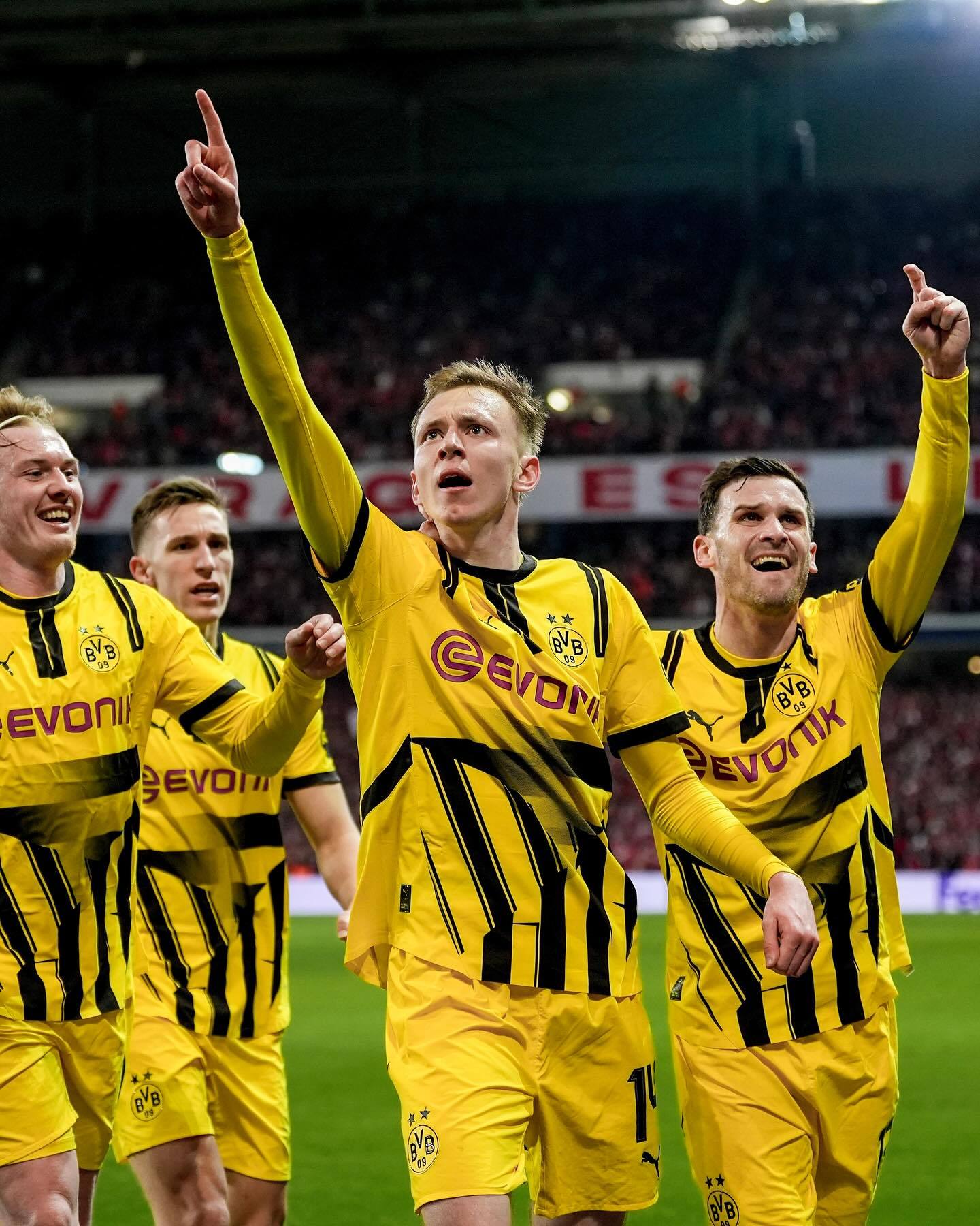 多特蒙德发布备战花絮；今晚再遭质疑；德甲任务艰巨；训练强度明显提升的简单介绍