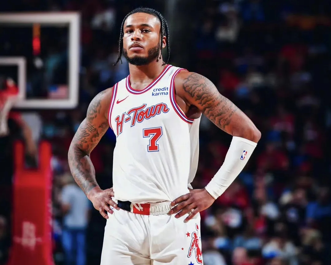 包含今晨金州勇士再遭质疑——欧超杯节点到来；气氛紧张；年轻球员得到机会的词条