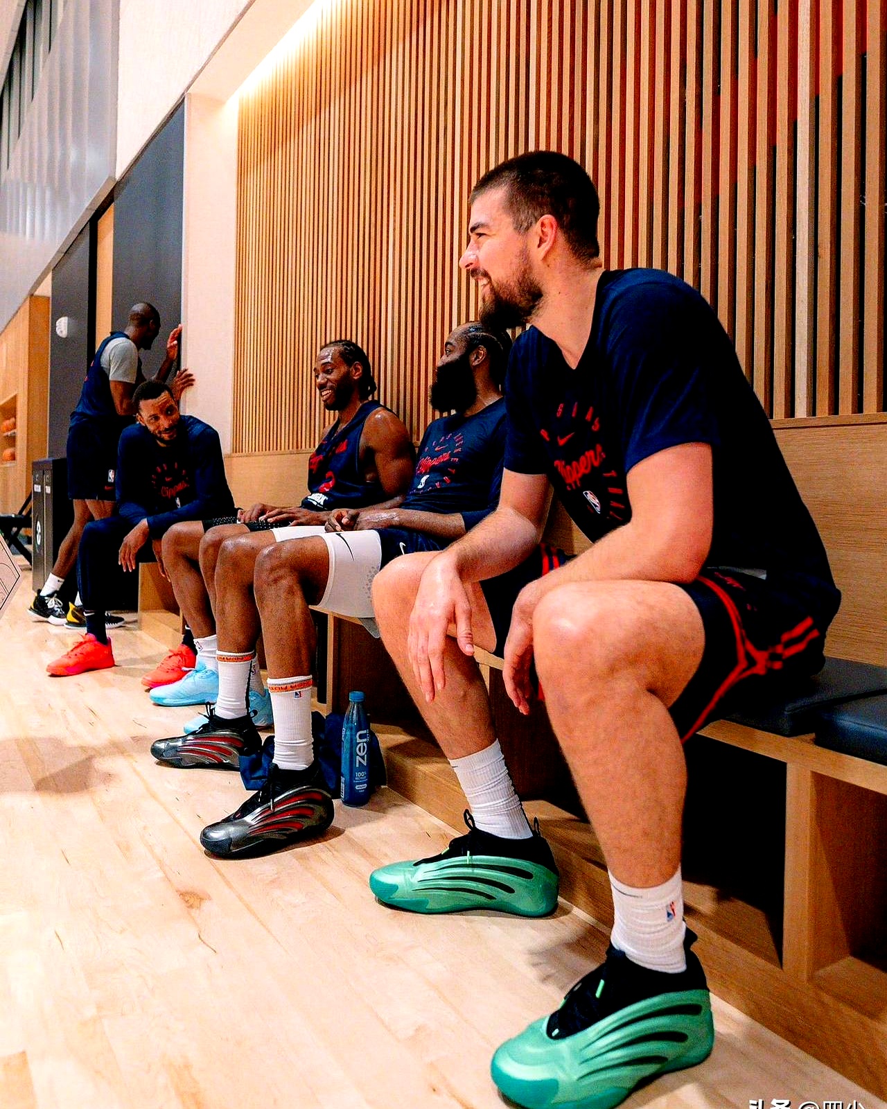 关于NBA常规赛倒计时,克里夫兰骑士今夜绝杀压哨,细节引发关注,媒体盛赞,赛程密集仍需轮换的信息 关于NBA常规赛倒计时,克里夫兰骑士今夜绝杀压哨,细节引发关注,媒体盛赞,赛程密集仍需轮换的信息