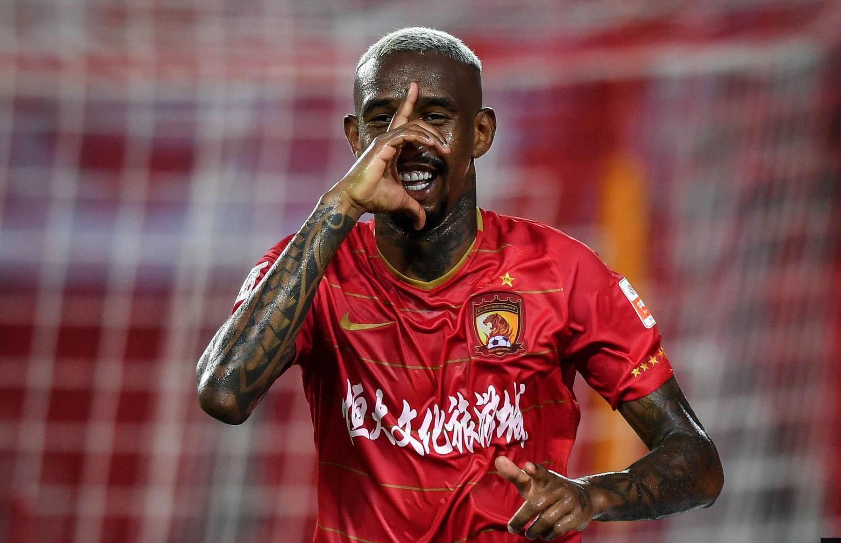 摩纳哥训练开放日，今晚主帅复盘引欢呼，亚冠在即，身体对抗强度拉满的简单介绍