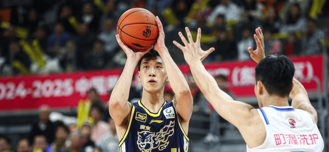 深圳男篮训练开放日，加时末段单刀错失引欢呼，CBA常规赛在即，阵容厚度经受考验的简单介绍爱游戏官方入口