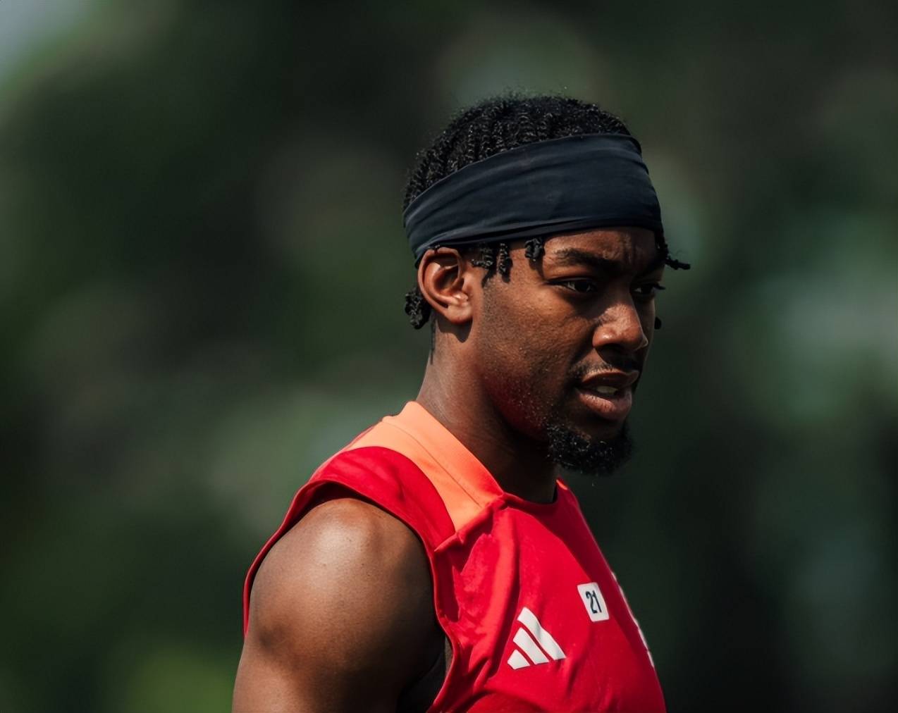 包含这也行？里尔国际比赛日遗憾出局阿森纳关键时刻篮板制胜，今晨广州队备战中超的词条爱游戏官方入口