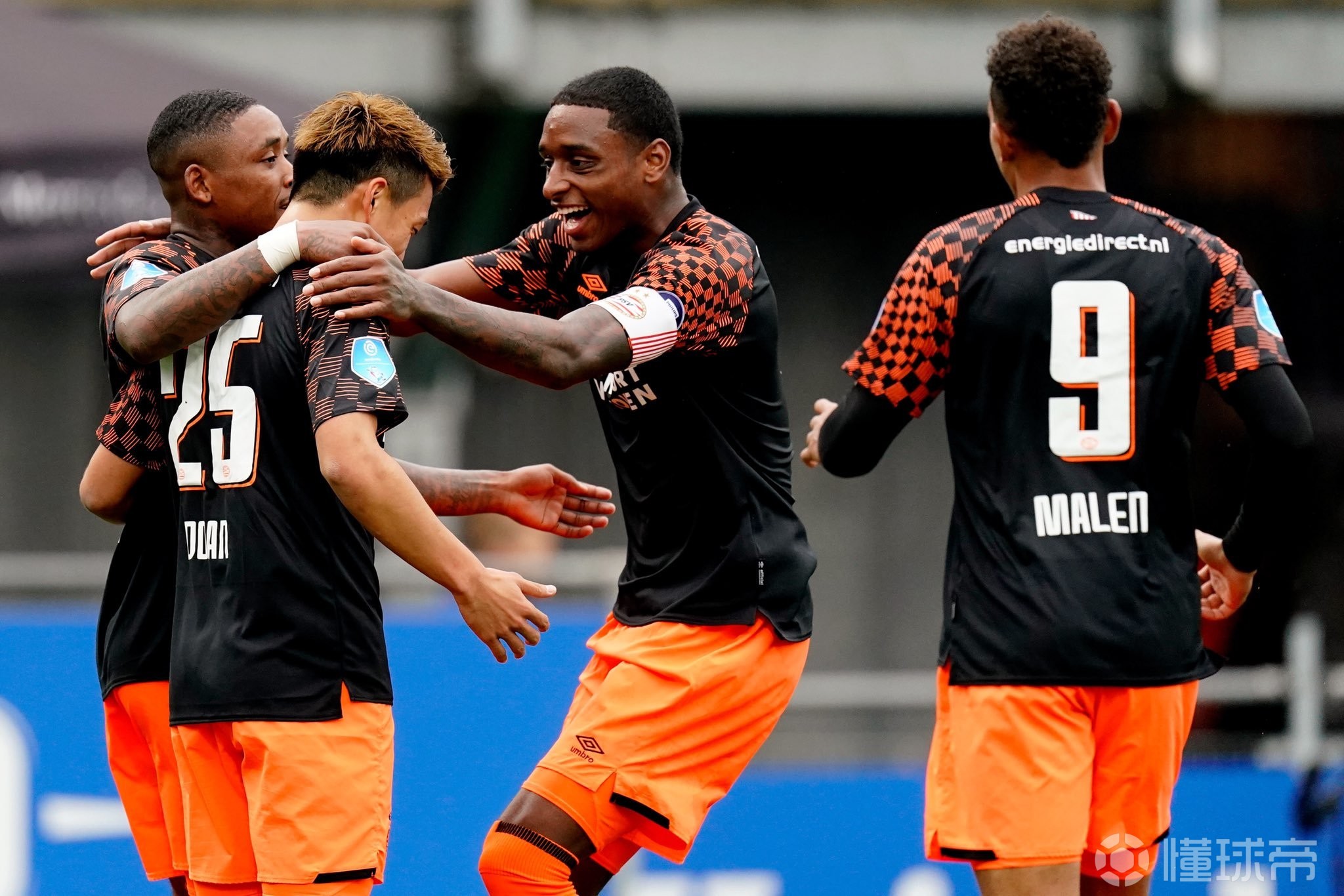 关于山东男篮外线爆发风云突变费耶诺德今夜止住颓势之后，赛前埃因霍温调整名单以备NBA季后赛的信息爱游戏APP