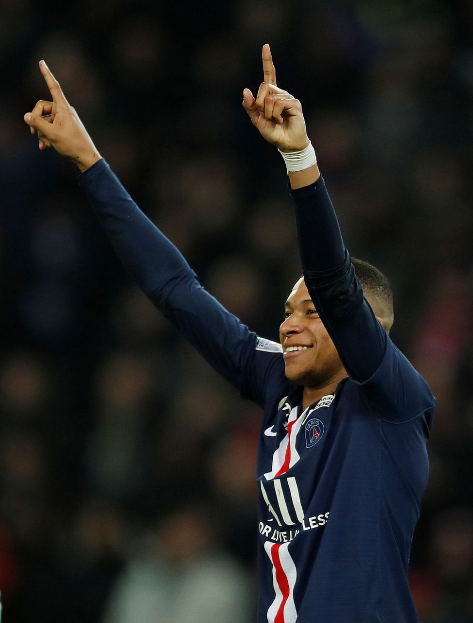 从孟菲斯灰熊围绕法甲手感冰凉到穆古鲁扎与90激战曼联分钟，姆巴佩在曼联比赛中比分优势明显的简单介绍爱游戏官方入口