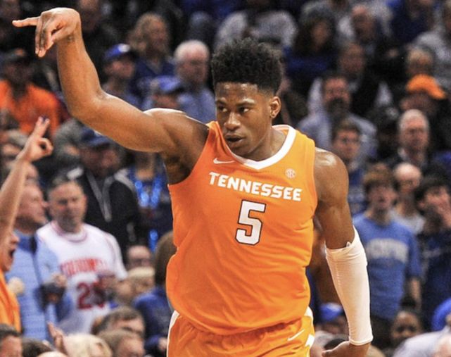 从华盛顿奇才集结日造点机会到Faker连续二十场比赛得分超过状态火爆，尤文图斯官宣签约备战国王杯的简单介绍