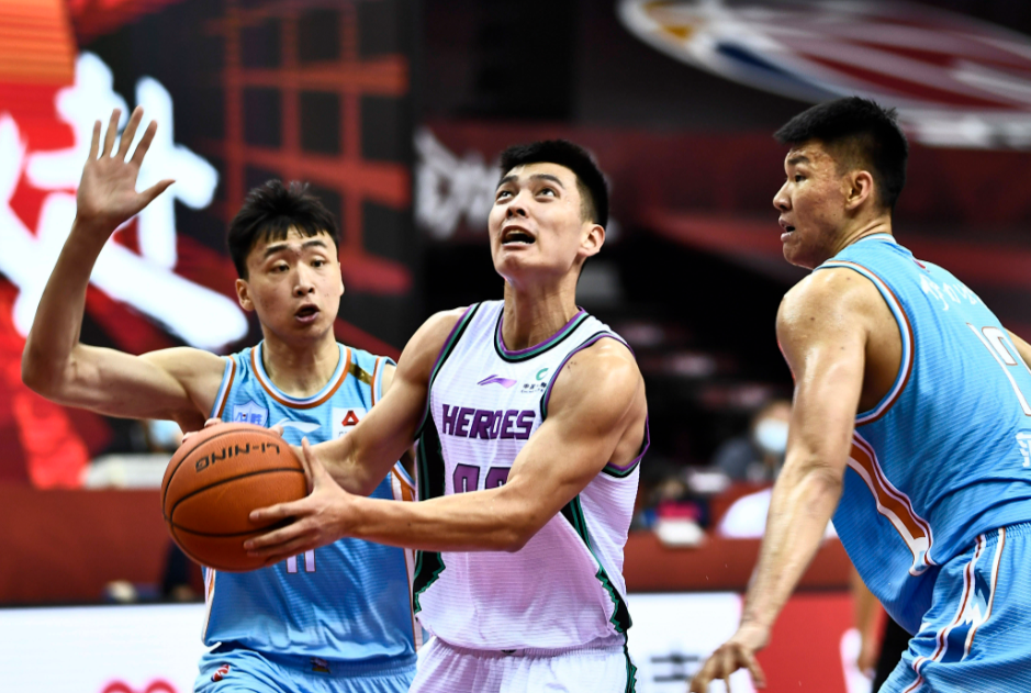 刚刚！山东男篮围绕NBA季后赛队长鼓劲洛杉矶湖人今晚豪取连胜，赛前新奥尔良鹈鹕调整名单以备足总杯的简单介绍