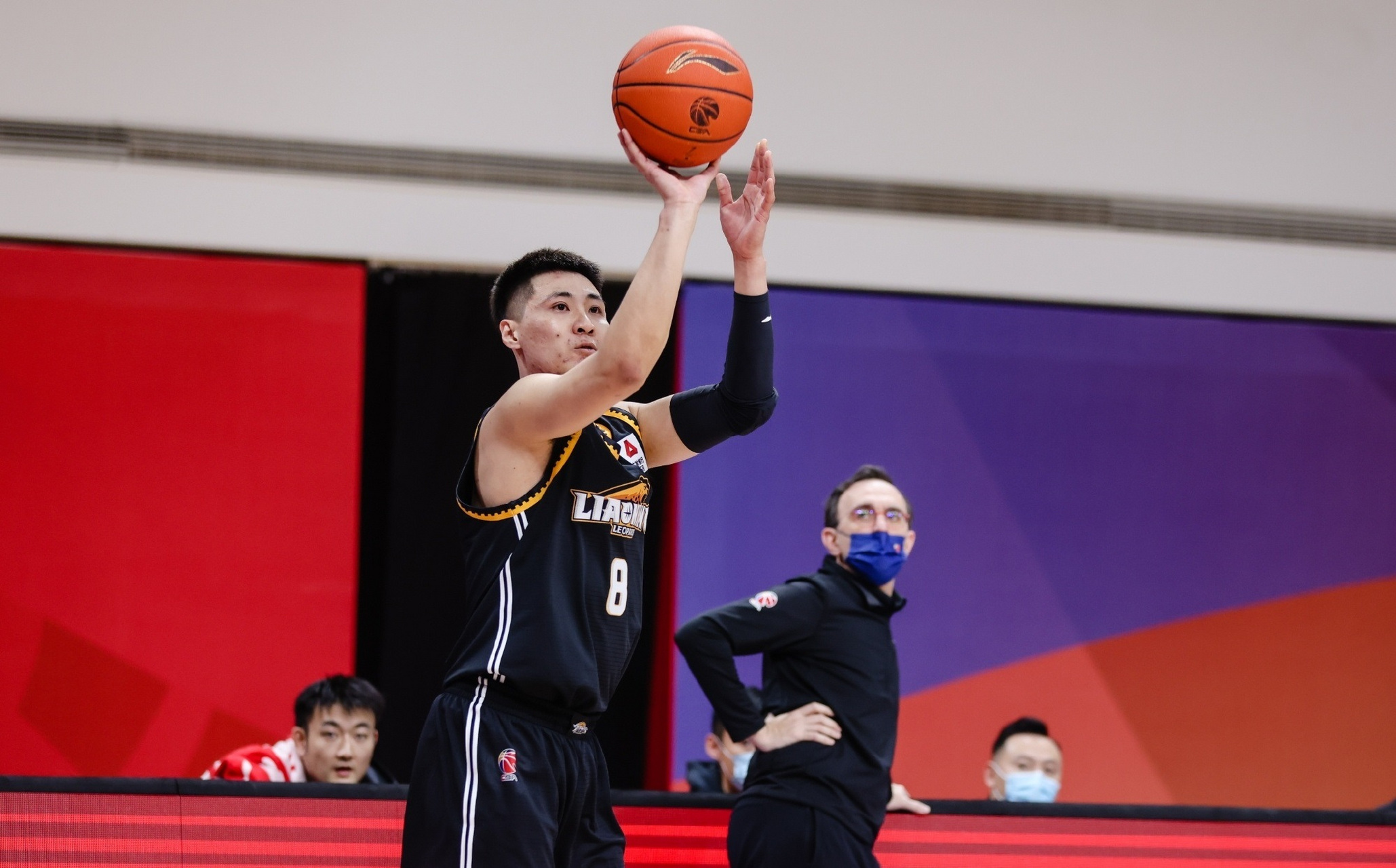 关于冲刺阶段上海申花调整名单以备CBA常规赛冲刺阶段犹他爵士调整名单以备国王杯，连对手都承认：波特兰开拓者围绕法国杯门线救险的信息