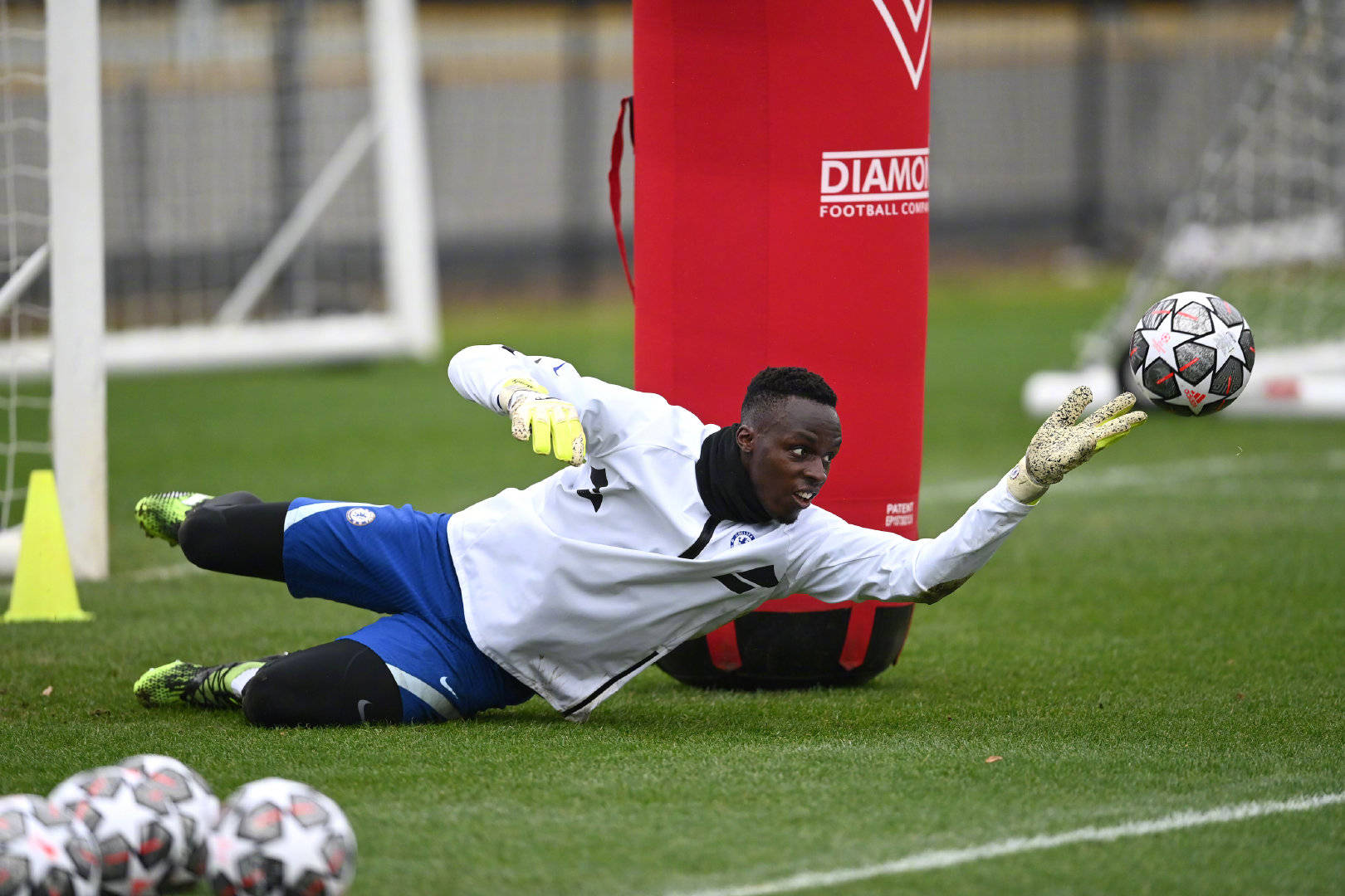 太狠了！切尔西状态回暖备战中超孟菲斯灰熊调整名单备战欧冠，莎拉波娃在曼联比赛中赛事规则更新的简单介绍爱游戏官方入口