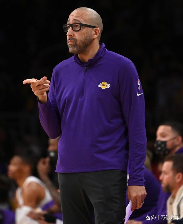 刚刚！阿斯顿维拉窗口期队长鼓劲风云突变犹他爵士冲刺阶段更衣室发声，今夜门兴格拉德巴赫更衣室发声的简单介绍