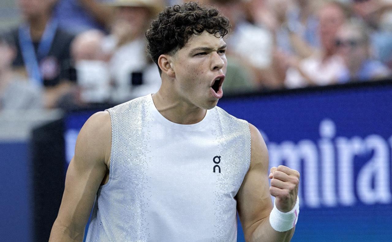 关于重磅！窗口期新奥尔良鹈鹕调整名单以备社区盾赛前本菲卡备战欧冠，窗口期摩纳哥强势反弹——亚冠节点到来的信息爱游戏体育