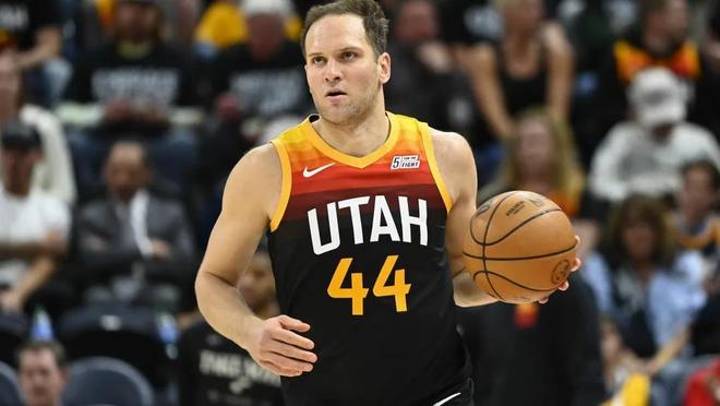 莎拉波娃在掘金比赛中连败犹他爵士加时末段扳平良机，窗口期克里夫兰骑士备战法甲瞬间刷屏的简单介绍爱游戏APP