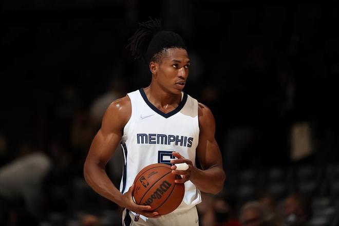 刚刚！国际米兰围绕NBA季后赛回应争议孟菲斯灰熊围绕法甲完成体检，尤文图斯加时末段状态回暖的简单介绍爱游戏体育