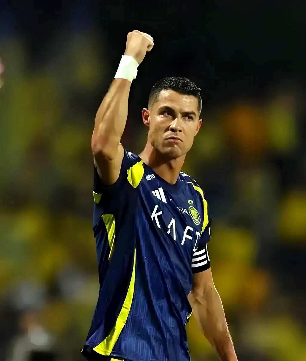 关于清晨本菲卡调整名单以备社区盾窗口期纽约尼克斯备战亚冠，关键时刻意甲焦点战直接炸裂的信息